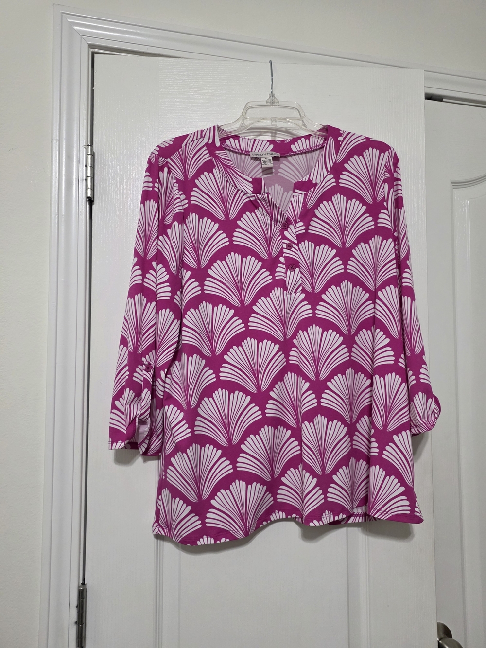Carolyn Taylor Fuchsia Shell-Print Blouse